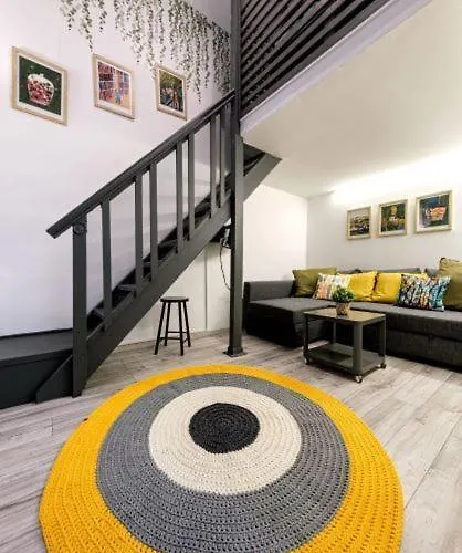 Cosy Nest In Center By New York Cafe Budapešť