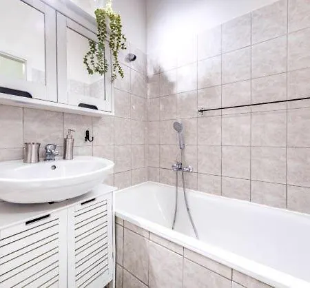 Apartman Cosy Nest In Center By New York Cafe